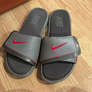 Men’s Nike slides